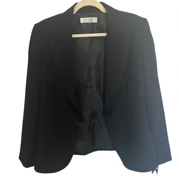 SZ14 Tahari single button black  blazer in excellent near brand new condition - Picture 3 of 8